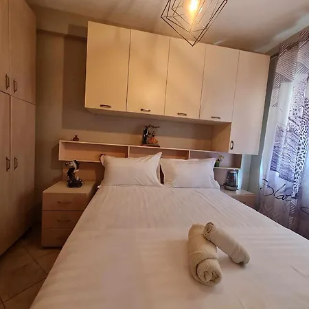 Rajmonda's House Апартаменты *