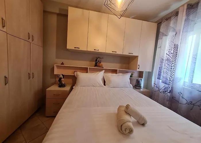 Rajmonda's House Apartment *
