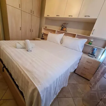 Apartman Rajmonda's House